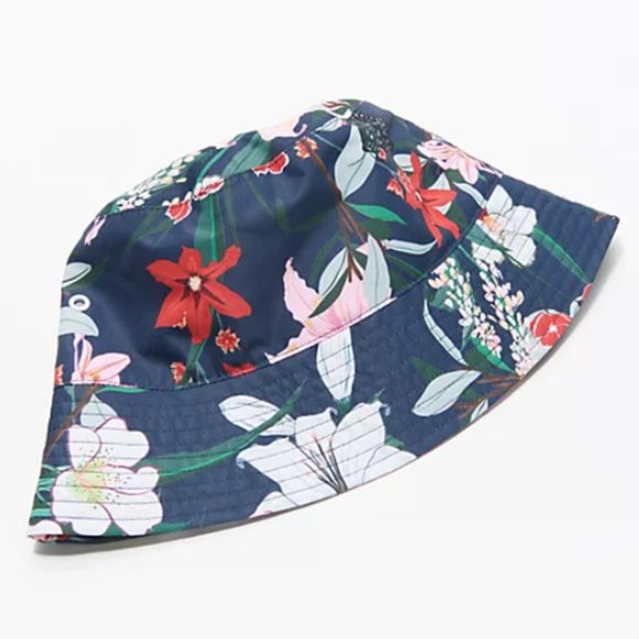 Nuage Accessories - Nuage Waterproof Bucket Hat | Navy Floral